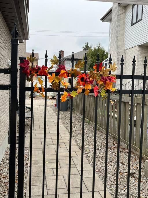 Villa Emily'S Charming House Brossard Exterior foto